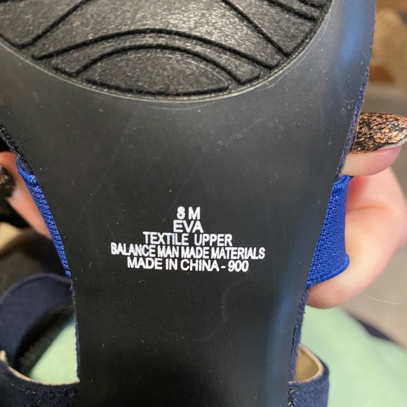 New Dress Shoe - Picture 2 of 4